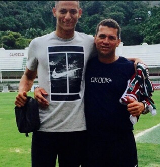 Antonio Carlos Andrade with his son, Richarlison. 